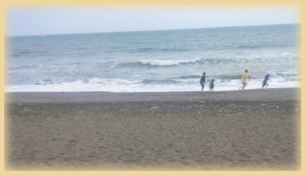 alt=”茅ヶ崎の海岸”
